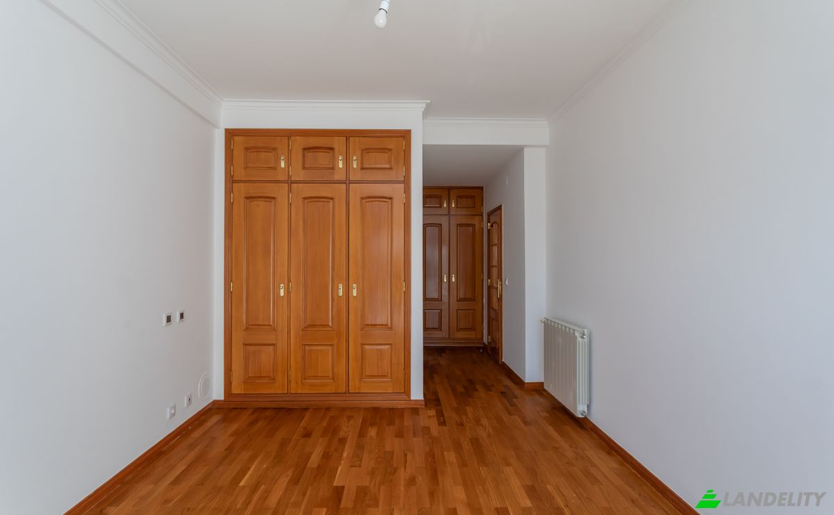 Apartment for Sale R Elisiario Carvalho 11, Paco de Arcos, Oeiras, Lisbon, Portugal. Photo 5