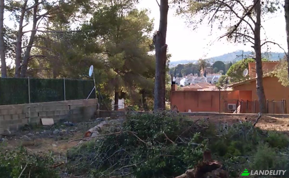Land Lot for Sale Carrer Acacies, Cunit, Tarragona, Catalonia, Spain. Photo 2