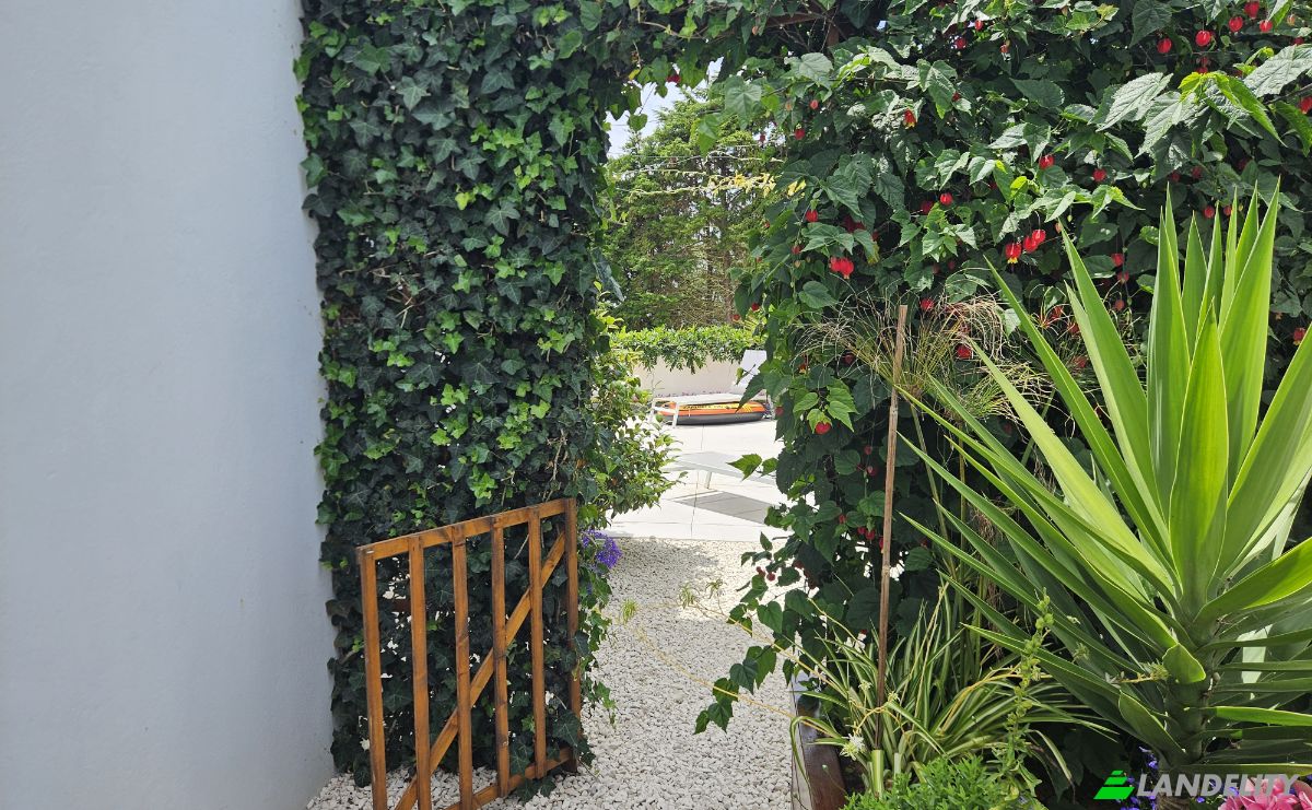 Single Family Home for Sale R Principal 14, Alfeizerao, Alcobaca, Leiria District, Portugal. Photo 2