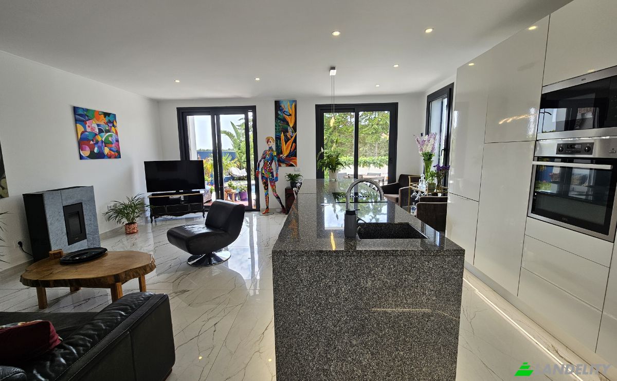 Single Family Home for Sale R Principal 14, Alfeizerao, Alcobaca, Leiria District, Portugal. Photo 5