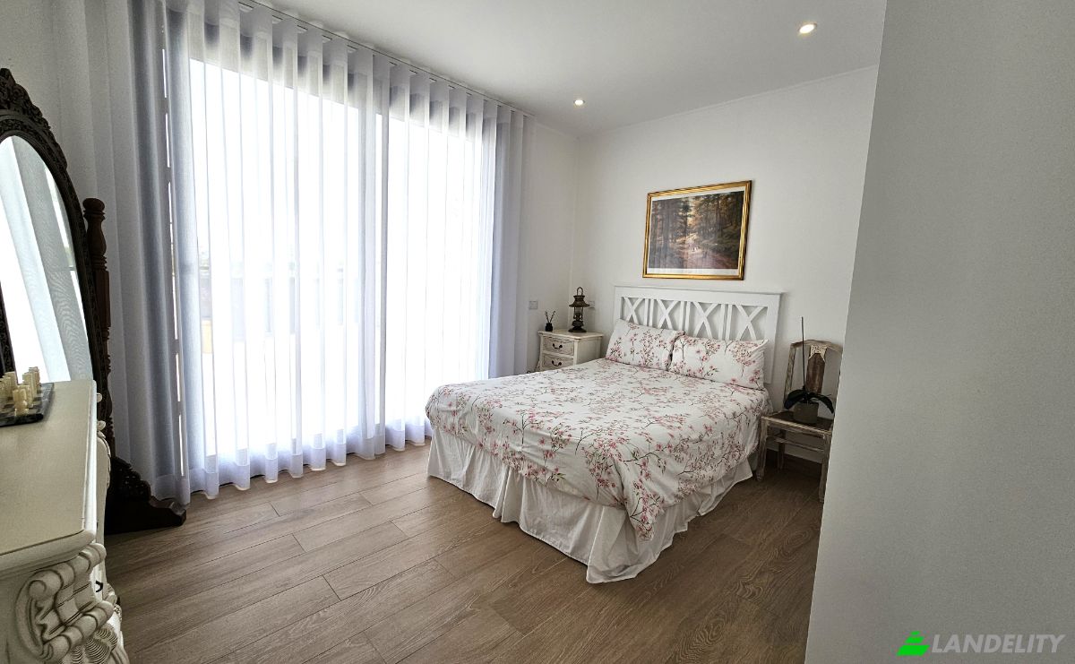 Single Family Home for Sale R Principal 14, Alfeizerao, Alcobaca, Leiria District, Portugal. Photo 8