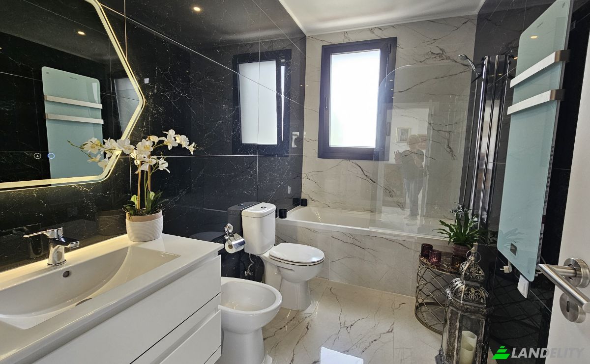 Single Family Home for Sale R Principal 14, Alfeizerao, Alcobaca, Leiria District, Portugal. Photo 9