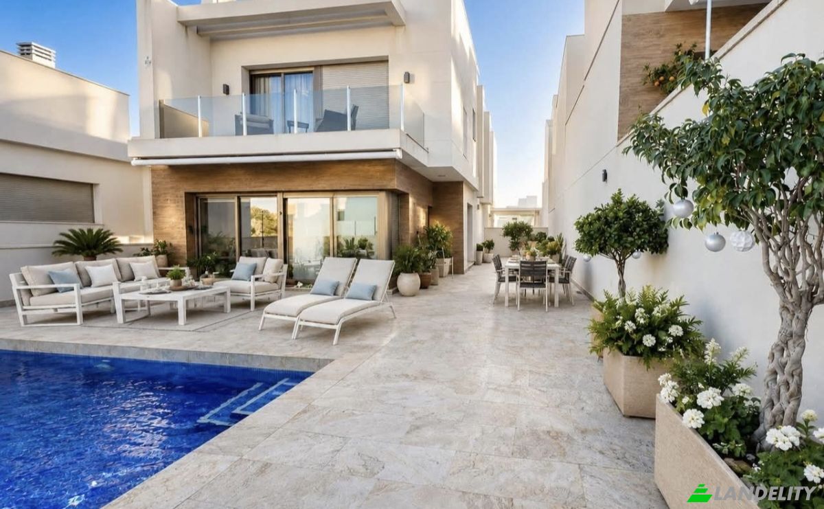 Villa for Sale C Mino, Dehesa de Campoamor, Torrevieja, Alicante, Valencian Community, Spain. Photo 2