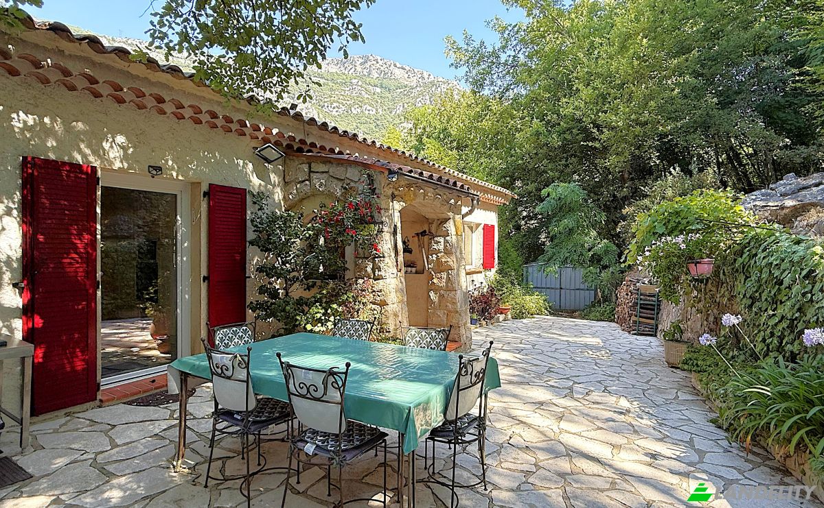 Single Family Home for Sale 2502 Bis Rte des Valettes, 06140 Tourrettes-sur-Loup, Tourrettes-sur-Loup, Alpes-Maritimes, Provence-Alpes-Cote dAzur, France. Photo 2