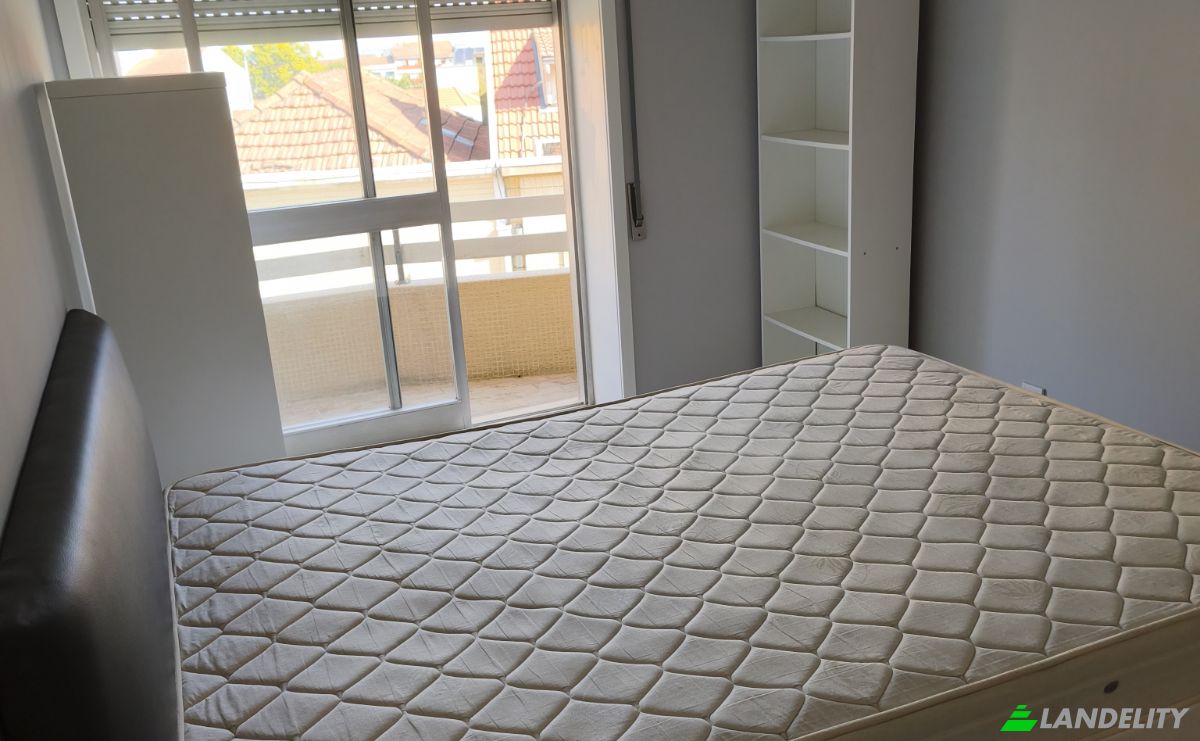 Apartment for Sale R da Azenha 263, 4200-110 Porto, Porto, Porto District, Portugal. Photo 2