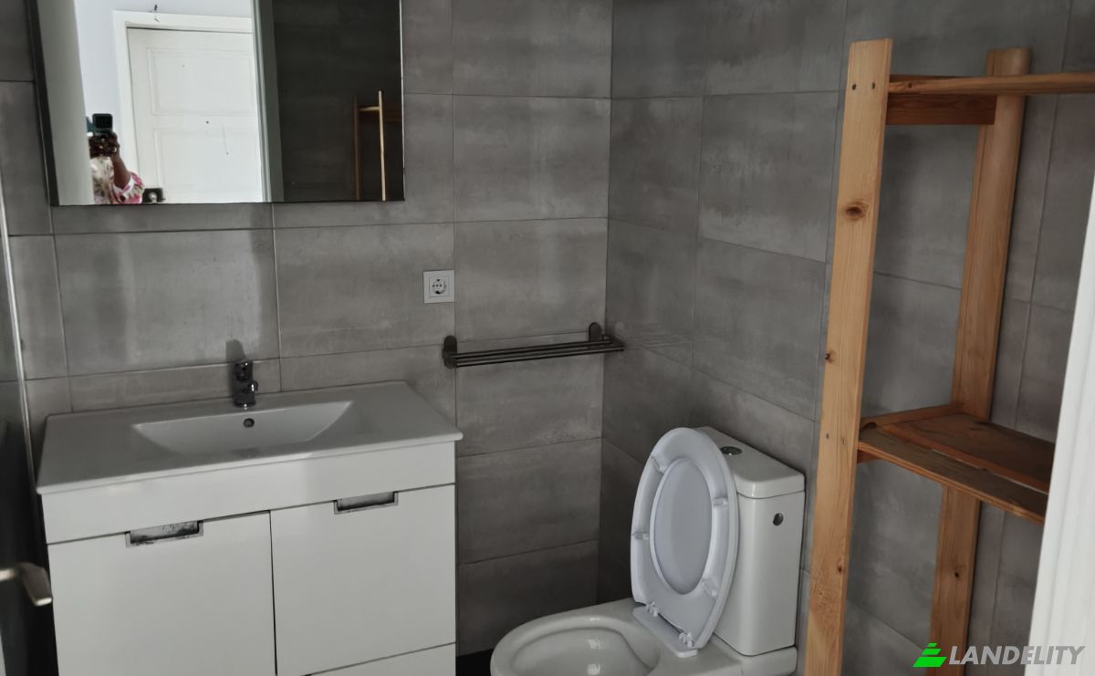 Apartment for Sale R da Azenha 263, 4200-110 Porto, Porto, Porto District, Portugal. Photo 5