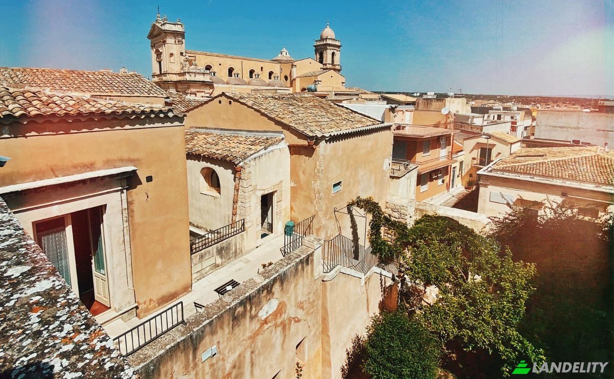 Mansion for Sale Via Meli, 97014 Ispica RG, Ispica, Free municipal consortium of Ragusa, Sicily, Italy. Photo 12