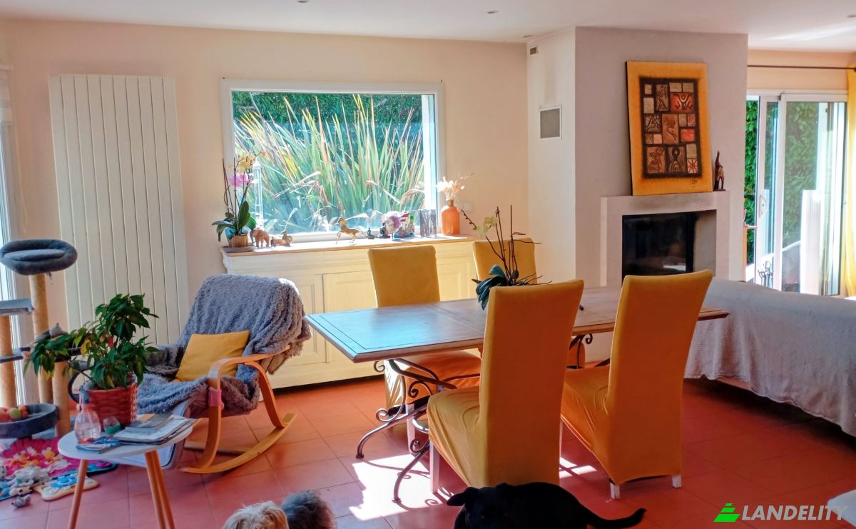 Villa for Sale 16 Rue des Courlis, 35350 Saint-Meloir-des-Ondes, Saint-Meloir-des-Ondes, Ille-et-Vilaine, Brittany, France. Photo 8