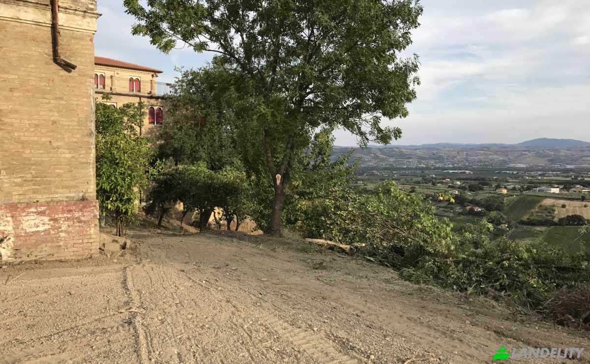 Villa for Sale Via Marrocco, 66030 Mozzagrogna CH, Mozzagrogna, Province of Chieti, Abruzzo, Italy. Photo 4