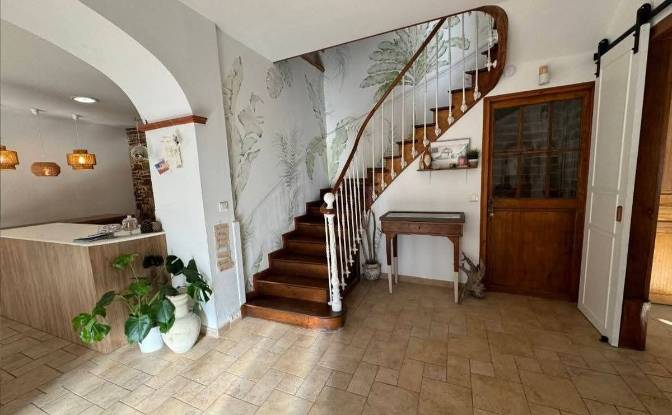 Townhouse for Sale 31 Bd du Midi. Photo#6 Townhouse for Sale 31 Bd du Midi. Photo#6