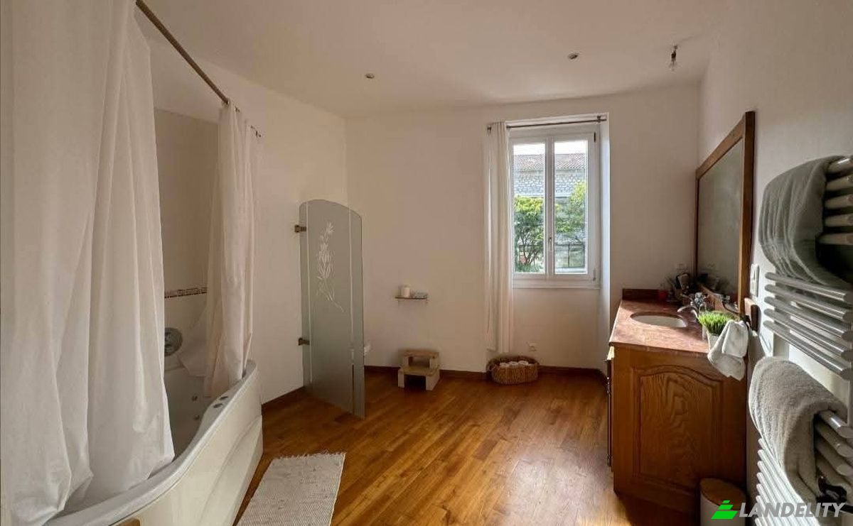 Townhouse for Sale 31 Bd du Midi, 31350 Boulogne-sur-Gesse, Boulogne-sur-Gesse, Haute-Garonne, Occitanie, France. Photo 9