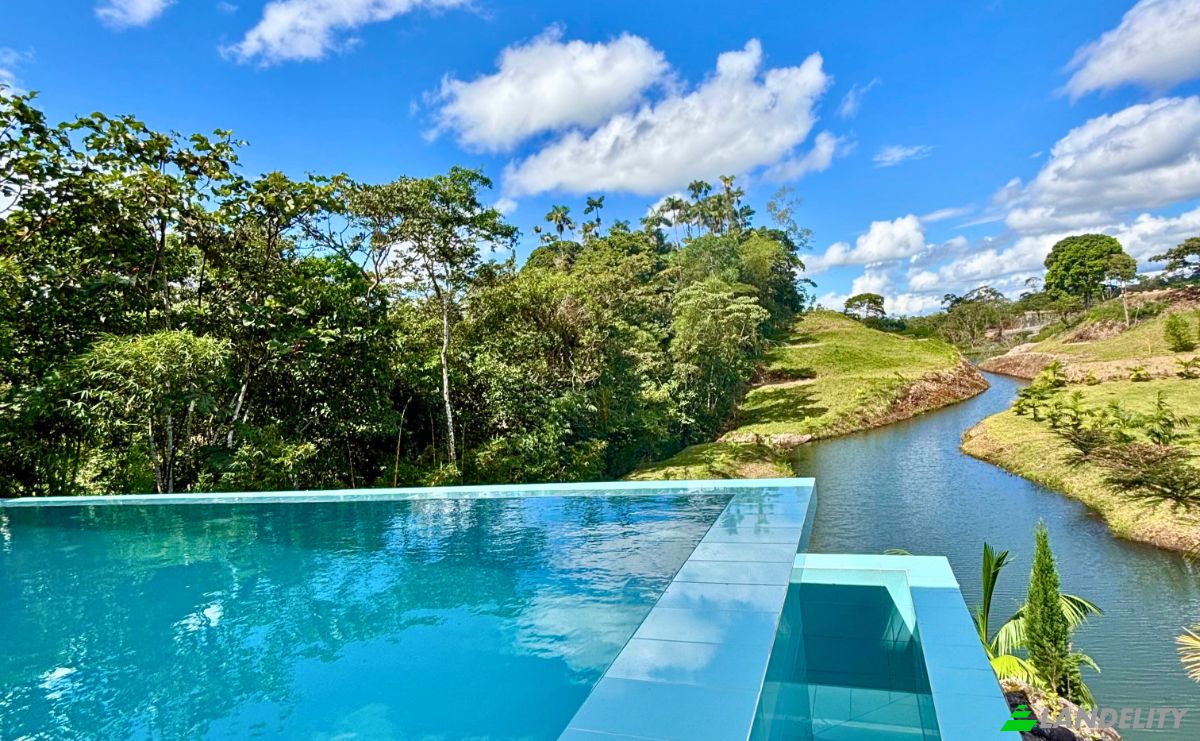 Hotel for Sale Palora, Morona-Santiago, Ecuador. Photo 20