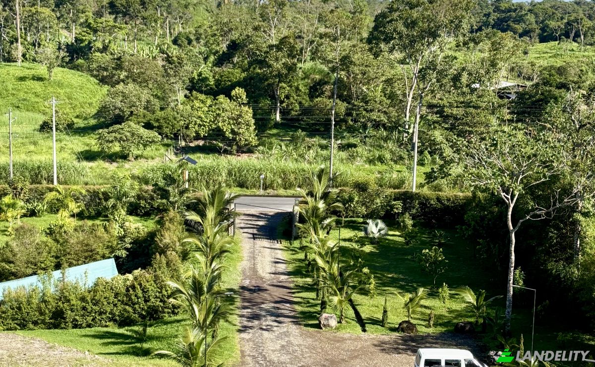 Hotel for Sale Palora, Morona-Santiago, Ecuador. Photo 3
