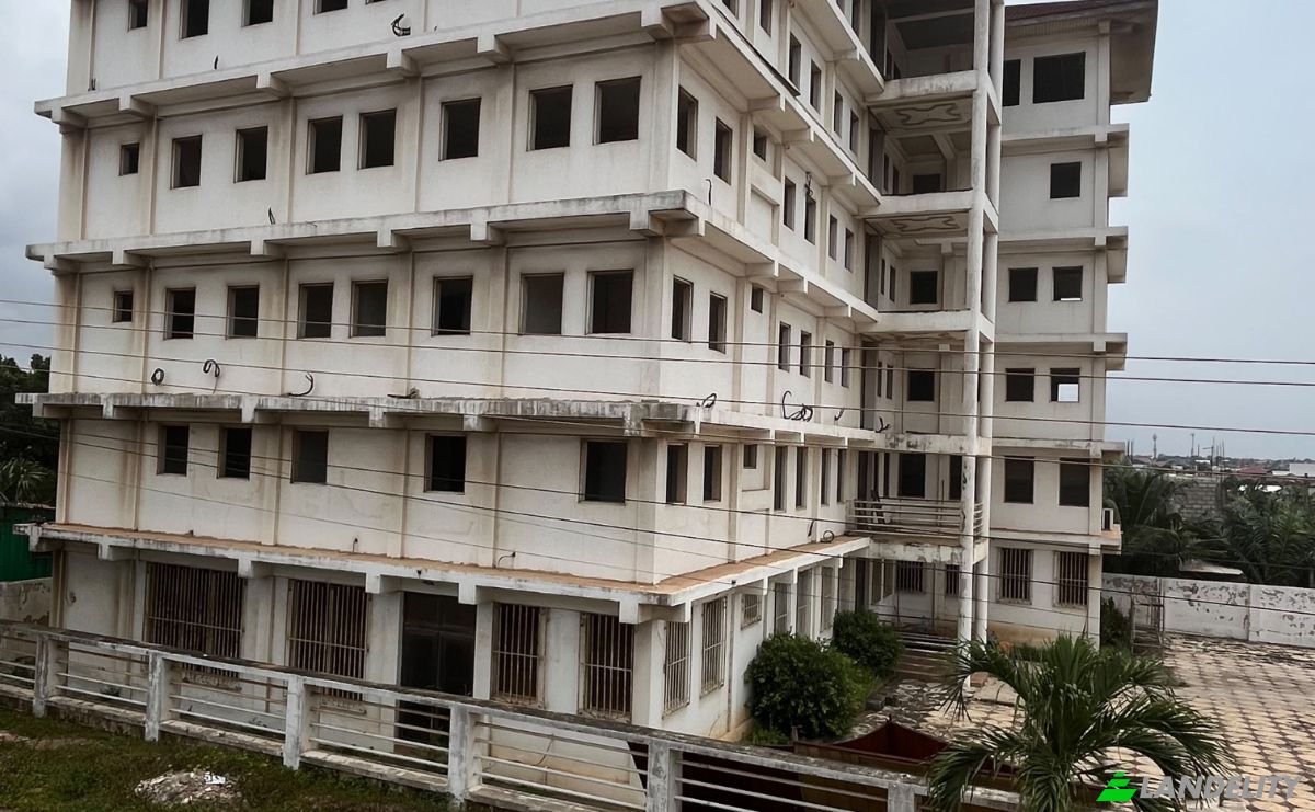 Investing/Development for Sale Accra, La Dade-Kotopon, Greater Accra Region, Ghana. Photo 1