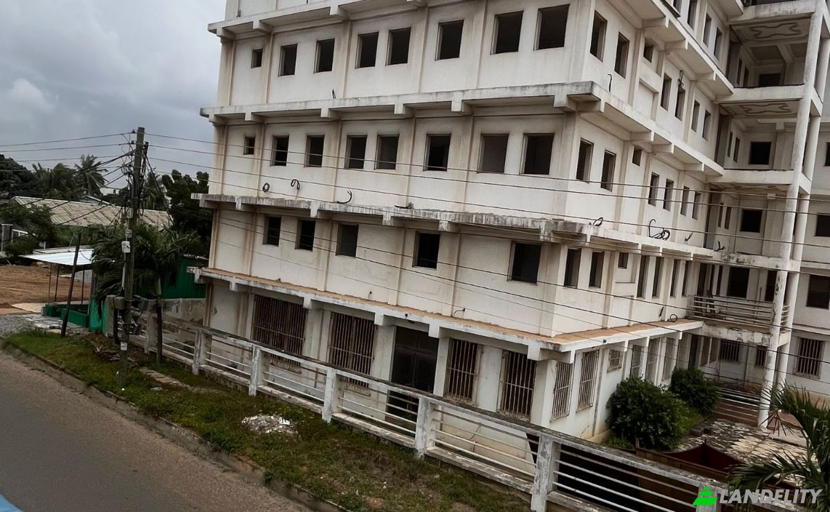 Investing/Development for Sale Accra, La Dade-Kotopon, Greater Accra Region, Ghana. Photo 3