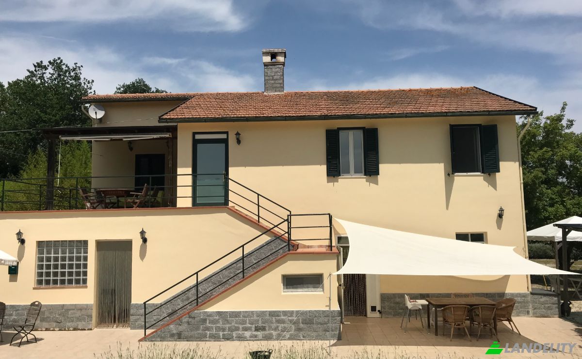Villa for Sale Contrada Chiaro, 63814 Torre San Patrizio FM, Torre San Patrizio, Province of Fermo, Marche, Italy. Photo 2