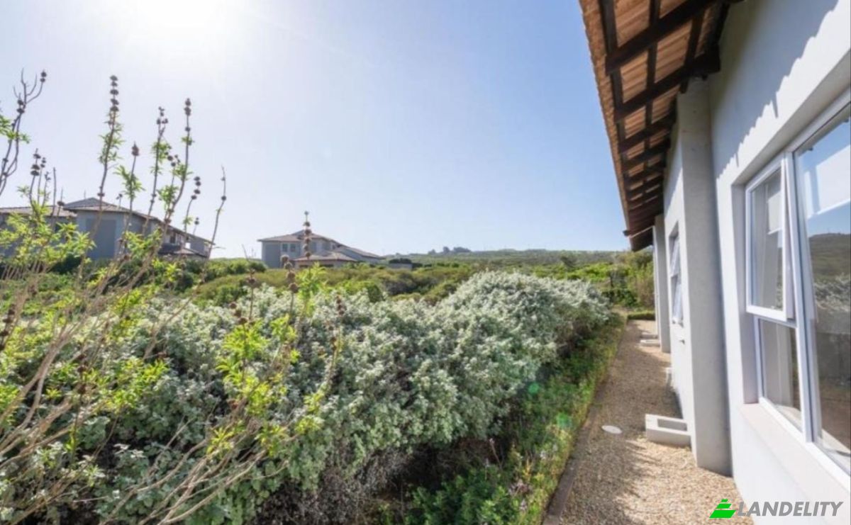 Single Family Home for Sale 1300 Vogelsanck St, Langebaan Country Estate, Langebaan, West Coast District Municipality, Western Cape, South Africa, 7357. Photo 4