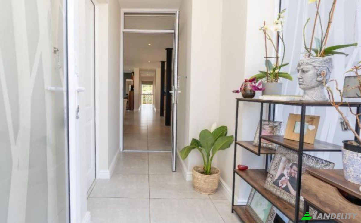 Single Family Home for Sale 1300 Vogelsanck St, Langebaan Country Estate, Langebaan, West Coast District Municipality, Western Cape, South Africa, 7357. Photo 7