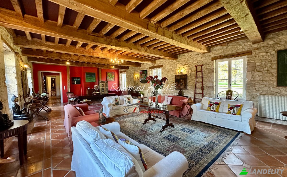 Castle for Sale 6 Rue des Mesanges, 24100 Bergerac, Bergerac, Dordogne, Nouvelle-Aquitaine, France. Photo 3
