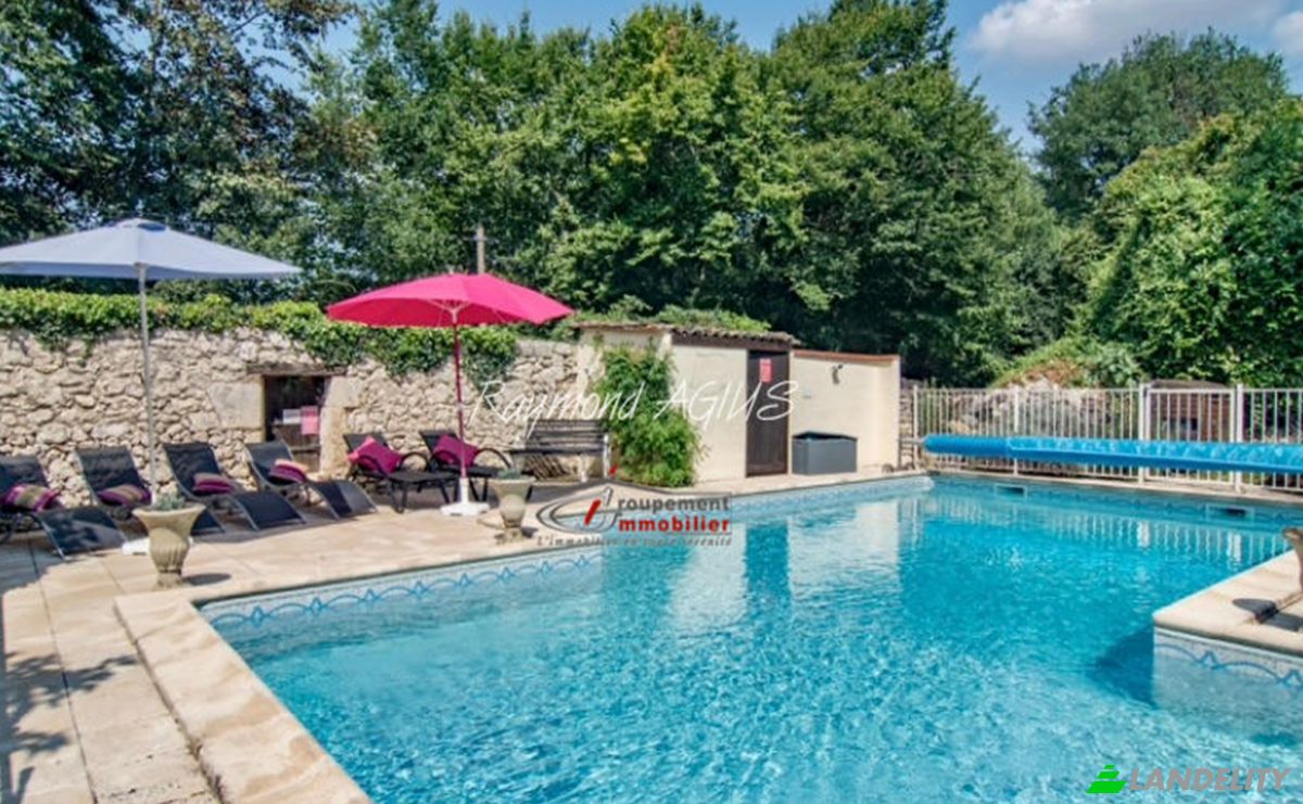 Castle for Sale 6 Rue des Mesanges, 24100 Bergerac, Bergerac, Dordogne, Nouvelle-Aquitaine, France. Photo 2