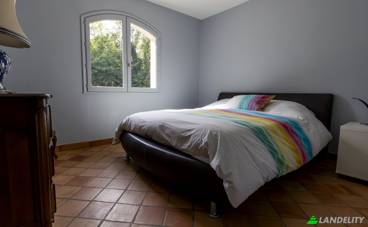 Villa for Sale 379d Chem de la Passardiere, 38200 Vienne, Vienne, Isere, Auvergne-Rhone-Alpes, France. Photo 5