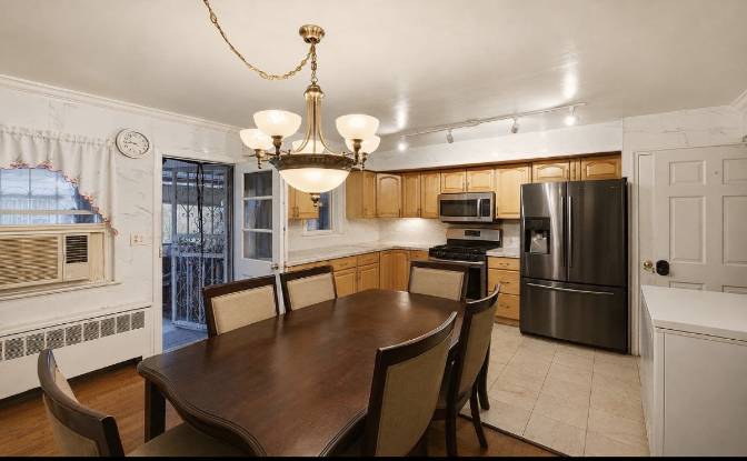 Single Family Home for Sale 3902 Bronxwood Ave. Photo#17