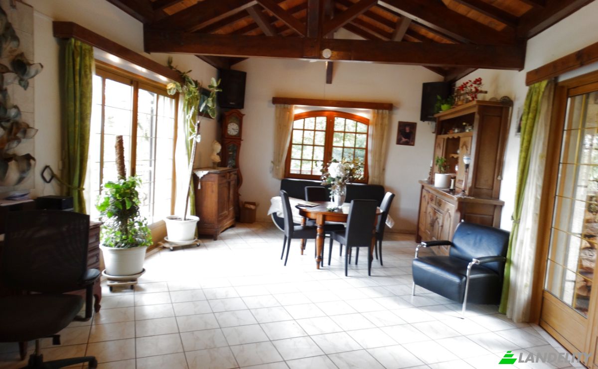 Villa for Sale 44 Chem des Fours, 69440 Taluyers, Taluyers, Rhone, Auvergne-Rhone-Alpes, France. Photo 8