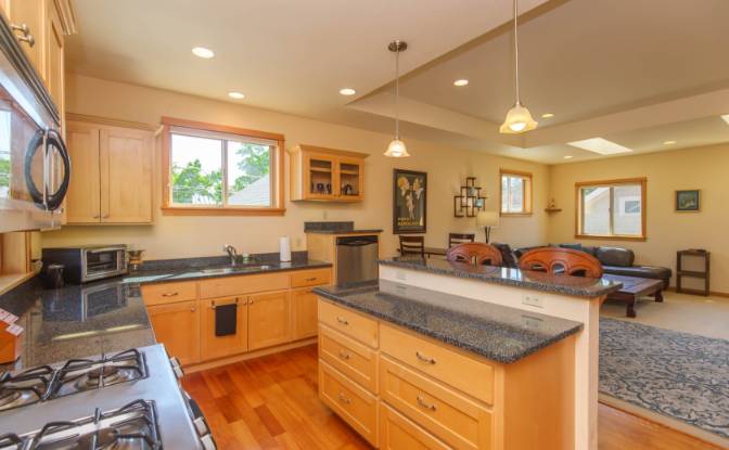Condo for Sale 1245 Iowa St, Ashland. Photo#12
