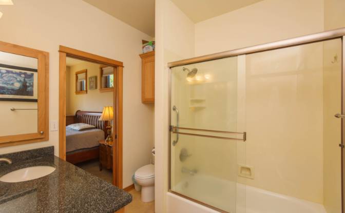Condo for Sale 1245 Iowa St, Ashland. Photo#17