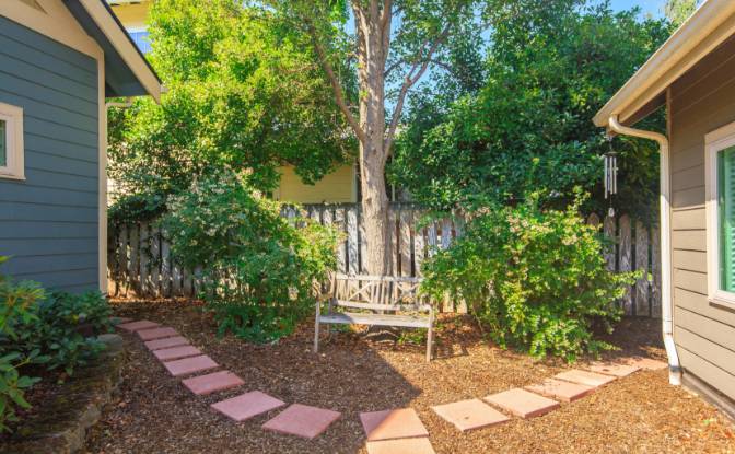 Condo for Sale 1245 Iowa St, Ashland. Photo#22