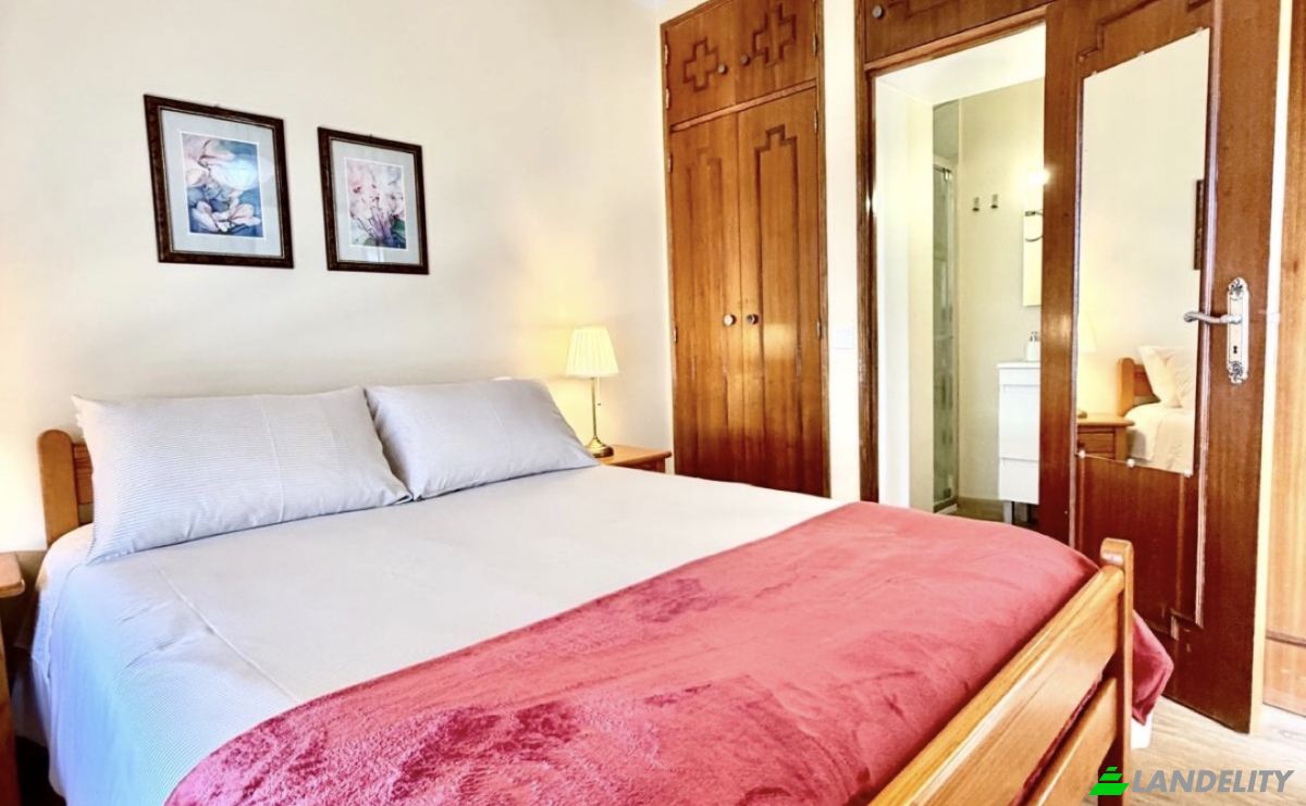 Apartment for Sale Av Dr Carlos Mota Pinto B, 8125-134 Quarteira, Quarteira, Loule, Faro District, Portugal. Photo 2