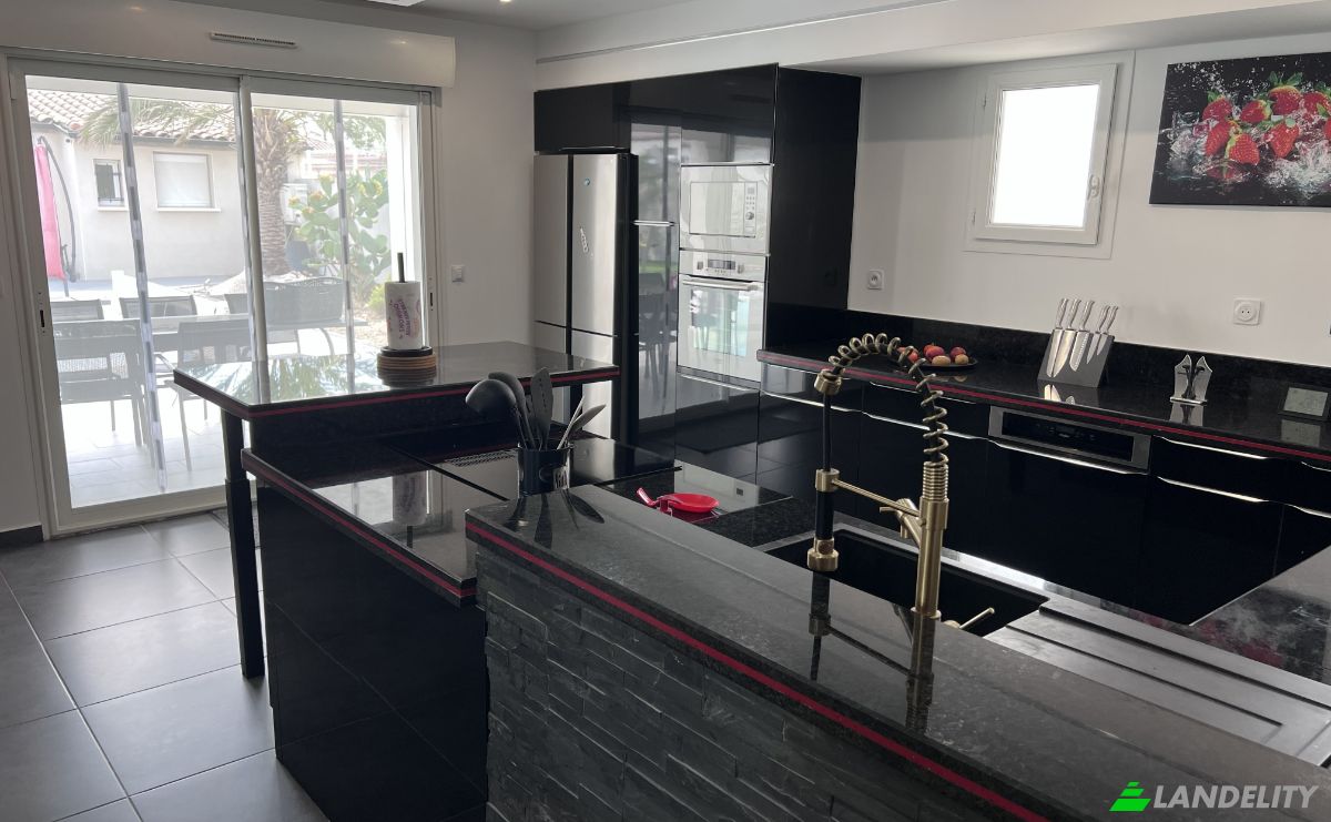 Villa Te koop 400 Rue de Lezigno, 34310 Montady, Montady, Herault, Occitanie, France. Foto 5