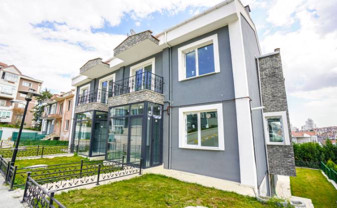 Villa for Sale Bahcesehir 2 Kisim Mh. Photo#2 Villa for Sale Bahcesehir 2 Kisim Mh. Photo#2