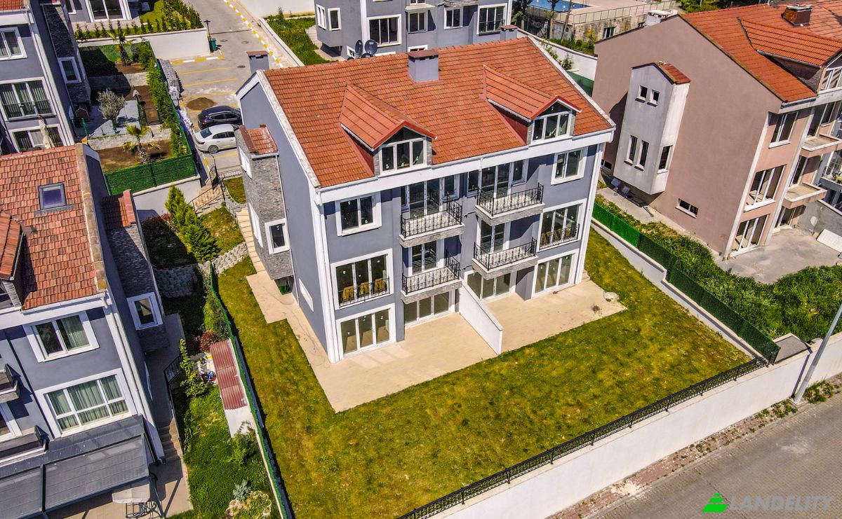 Villa for Sale Bahcesehir 2 Kisim Mh, Turgut Ozal Blv 60O, 34488 Basaksehir Istanbul, Istanbul, Basaksehir, Turkiye. Photo 5