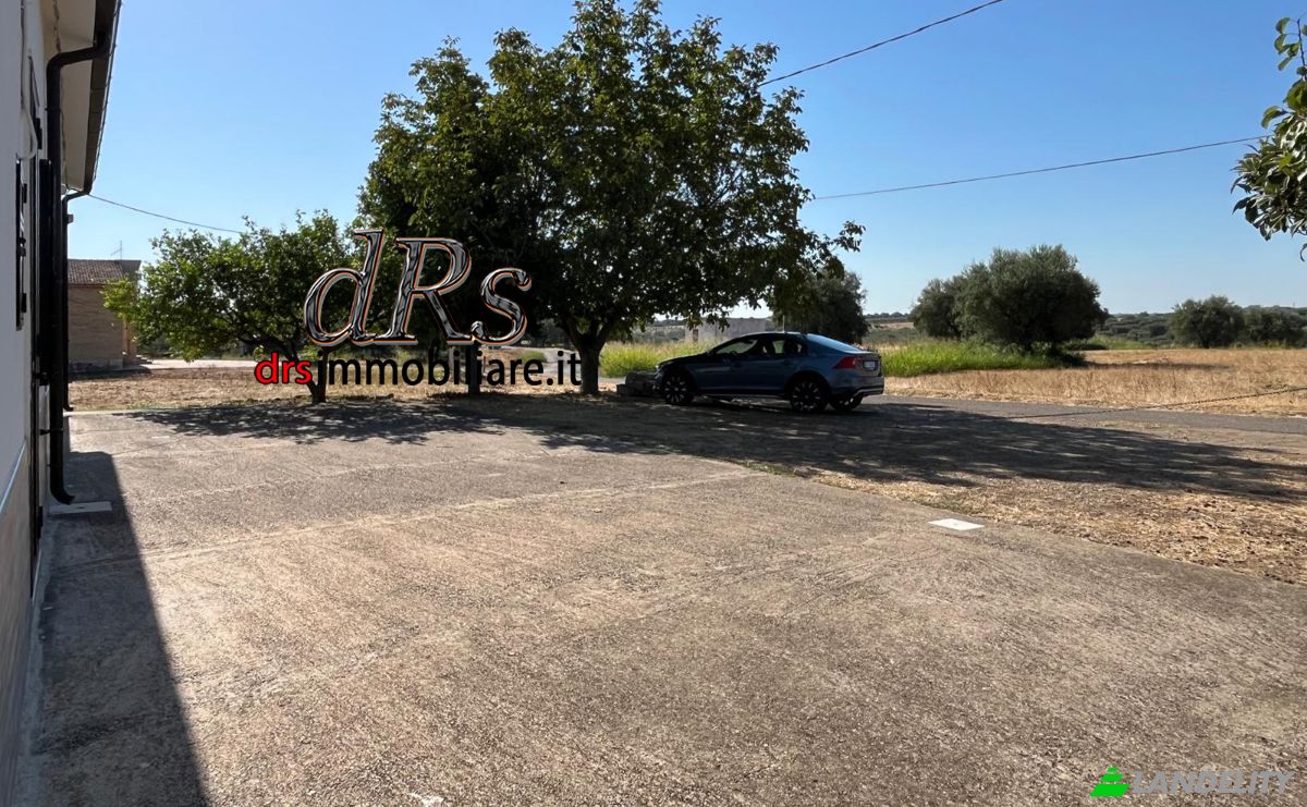 Apartment for Sale Via Serricchio, 75015 Pisticci MT, Pisticci, Province of Matera, Basilicata, Italy. Photo 2