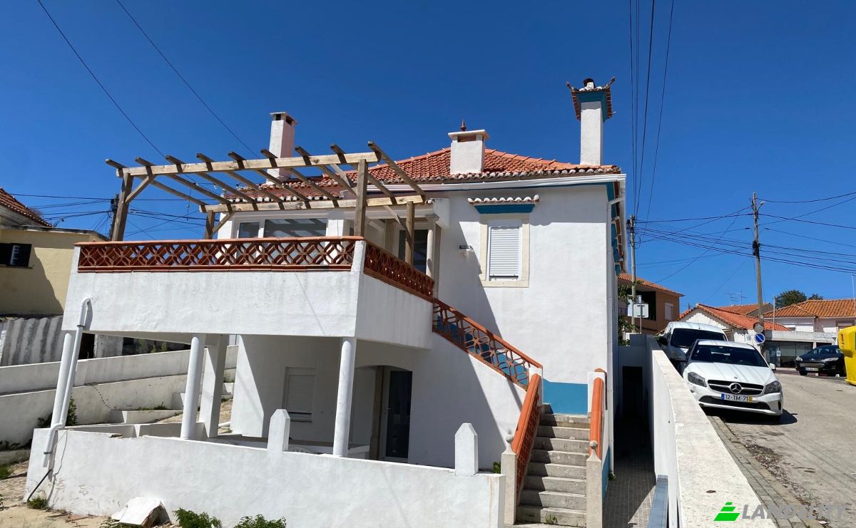 Townhouse for Sale R da Liberdade 15, 2705-231 Colares, Colares, Sintra, Lisbon, Portugal. Photo 3