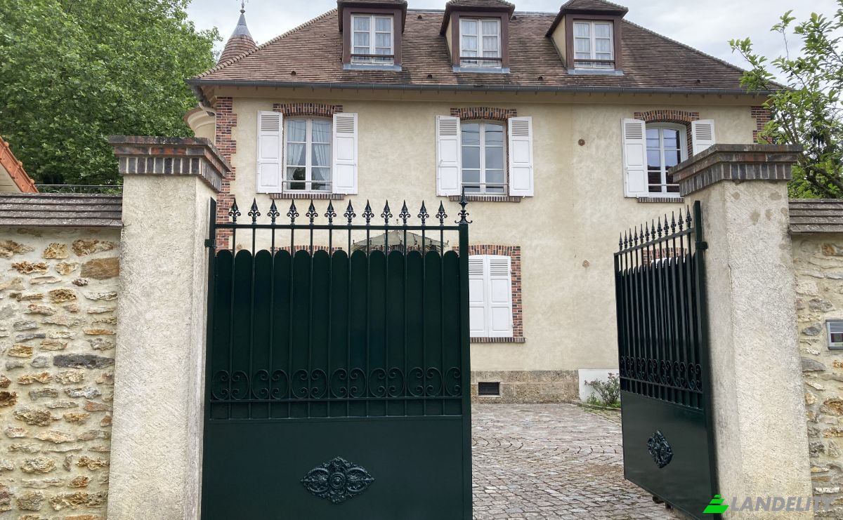 Villa for Sale 8 Rue de la Guesle, 78125 Poigny-la-Foret, Poigny-la-Foret, Yvelines, Ile-de-France, France. Photo 1
