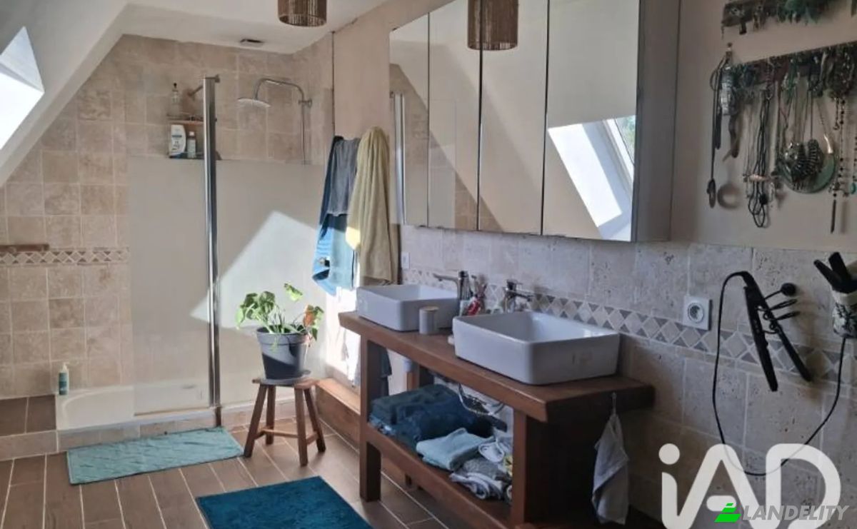 Single Family Home for Sale 1 Chem des Moines, 37310 Azay-sur-Indre, Azay-sur-Indre, Indre-et-Loire, Centre-Val de Loire, France. Photo 2