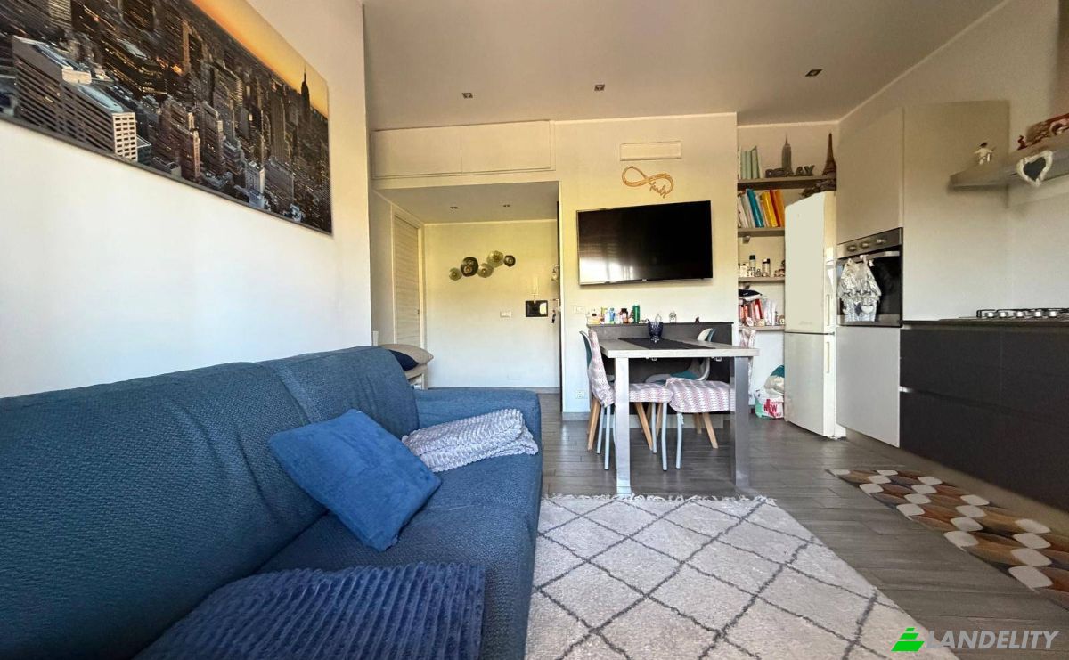 Apartment for Sale Via Vigliarolo, 88100 Catanzaro CZ, Catanzaro, Province of Catanzaro, Calabria, Italy. Photo 8