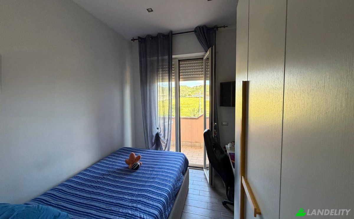 Apartment for Sale Via Vigliarolo, 88100 Catanzaro CZ, Catanzaro, Province of Catanzaro, Calabria, Italy. Photo 10