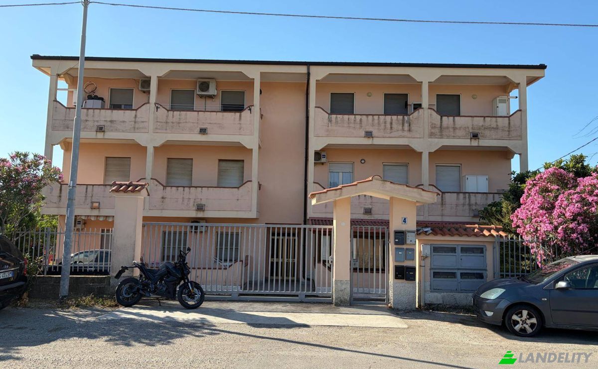 Apartment for Sale Via Vigliarolo, 88100 Catanzaro CZ, Catanzaro, Province of Catanzaro, Calabria, Italy. Photo 1