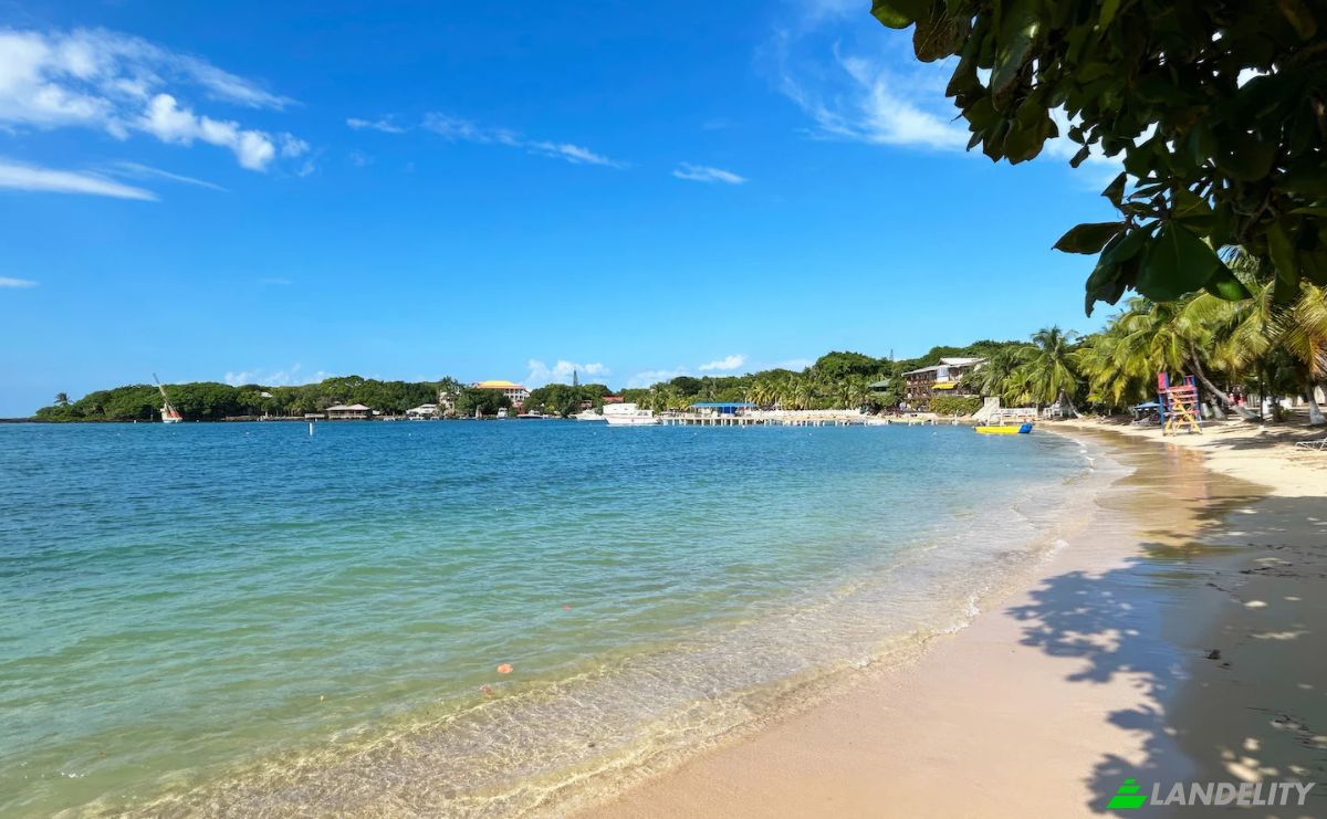 Land Lot for Sale Carretera Principal, Sandy Bay, Islas de la Bahia, West End, Roatan, Bay Islands Department, Honduras. Photo 2
