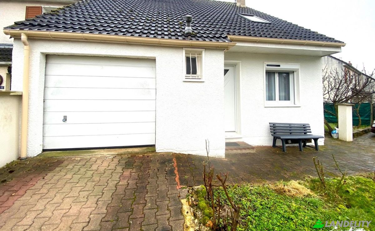 Townhouse for Sale 11 Rue Frederic Auguste Bartholdi, 89600 Saint-Florentin, Saint-Florentin, Yonne, Bourgogne-Franche-Comte, France. Photo 1