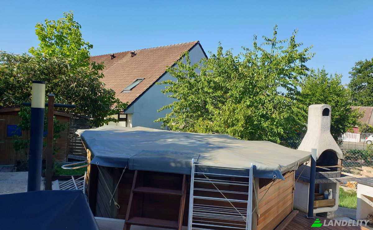 Townhouse for Sale 11 Rue Frederic Auguste Bartholdi, 89600 Saint-Florentin, Saint-Florentin, Yonne, Bourgogne-Franche-Comte, France. Photo 8