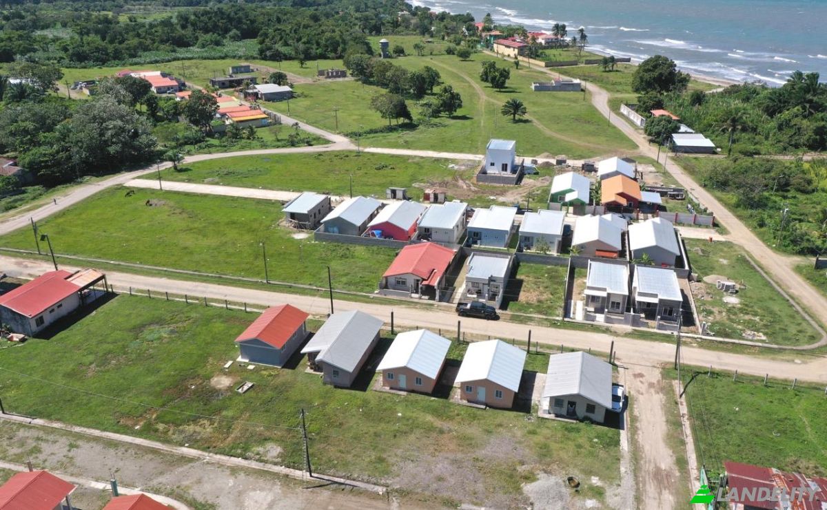 Land Lot for Sale La Ceiba, Atlantida Department, Honduras, Atlantida. Photo 4