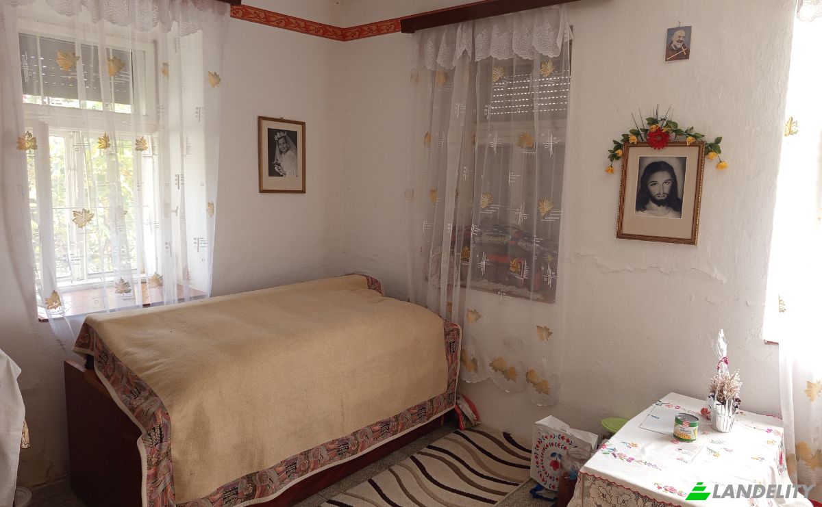 Single Family Home for Sale Somogyegres, Tab District, Somogy County, Hungary, Petofi Sandor u 8, 8666 Hungary. Photo 5