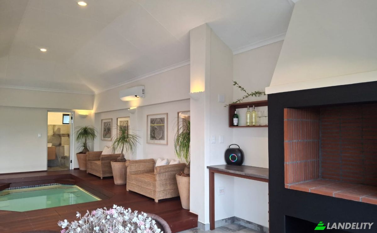 Single Family Home for Sale 14 Sporrie, Vierlanden Heights, Cape Town, City of Cape Town Metropolitan Municipality, Western Cape, South Africa, 7550. Photo 16