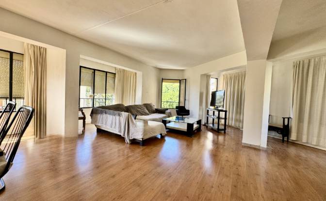 Apartment for Sale Carrer de Cotoner, Ponent. Photo#1
