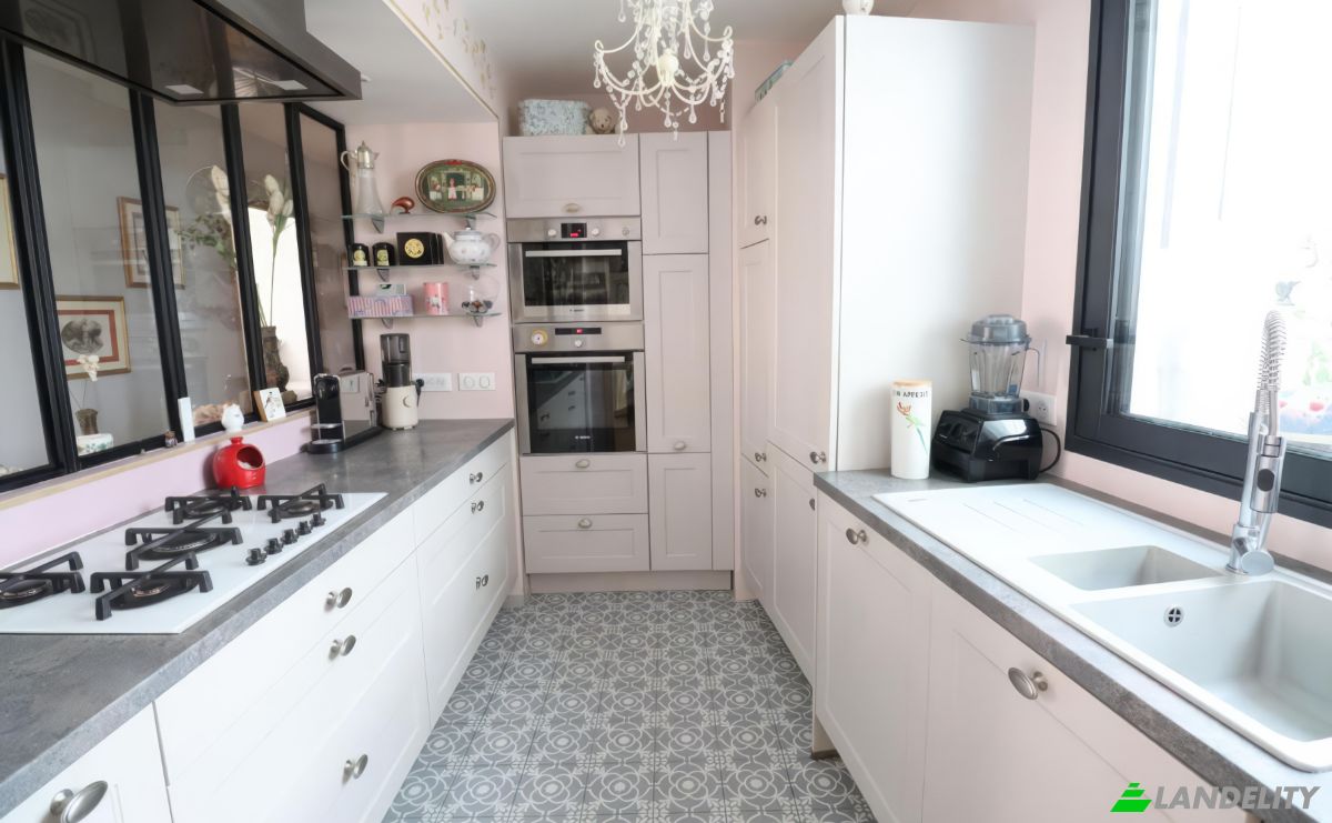 Townhouse for Sale Rue des Cordelieres, 43000 Le Puy-en-Velay, Le Puy, Haute-Loire, Auvergne-Rhone-Alpes, France. Photo 12