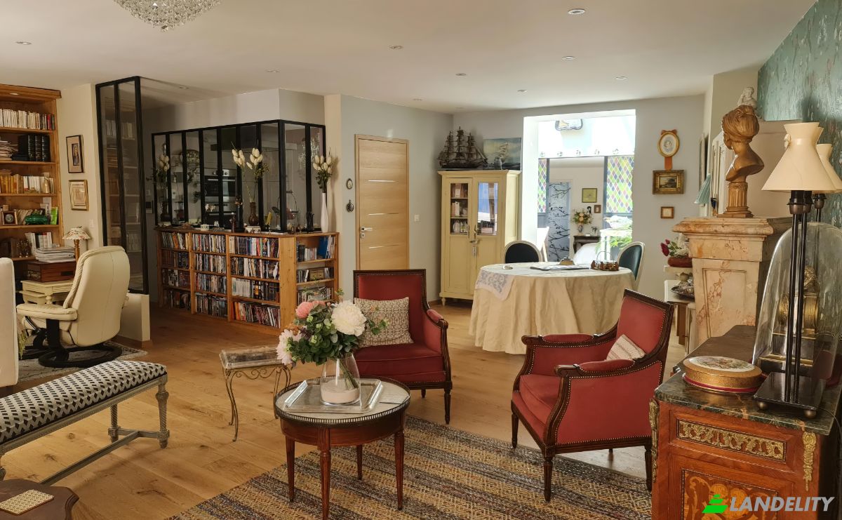 Townhouse for Sale Rue des Cordelieres, 43000 Le Puy-en-Velay, Le Puy, Haute-Loire, Auvergne-Rhone-Alpes, France. Photo 6